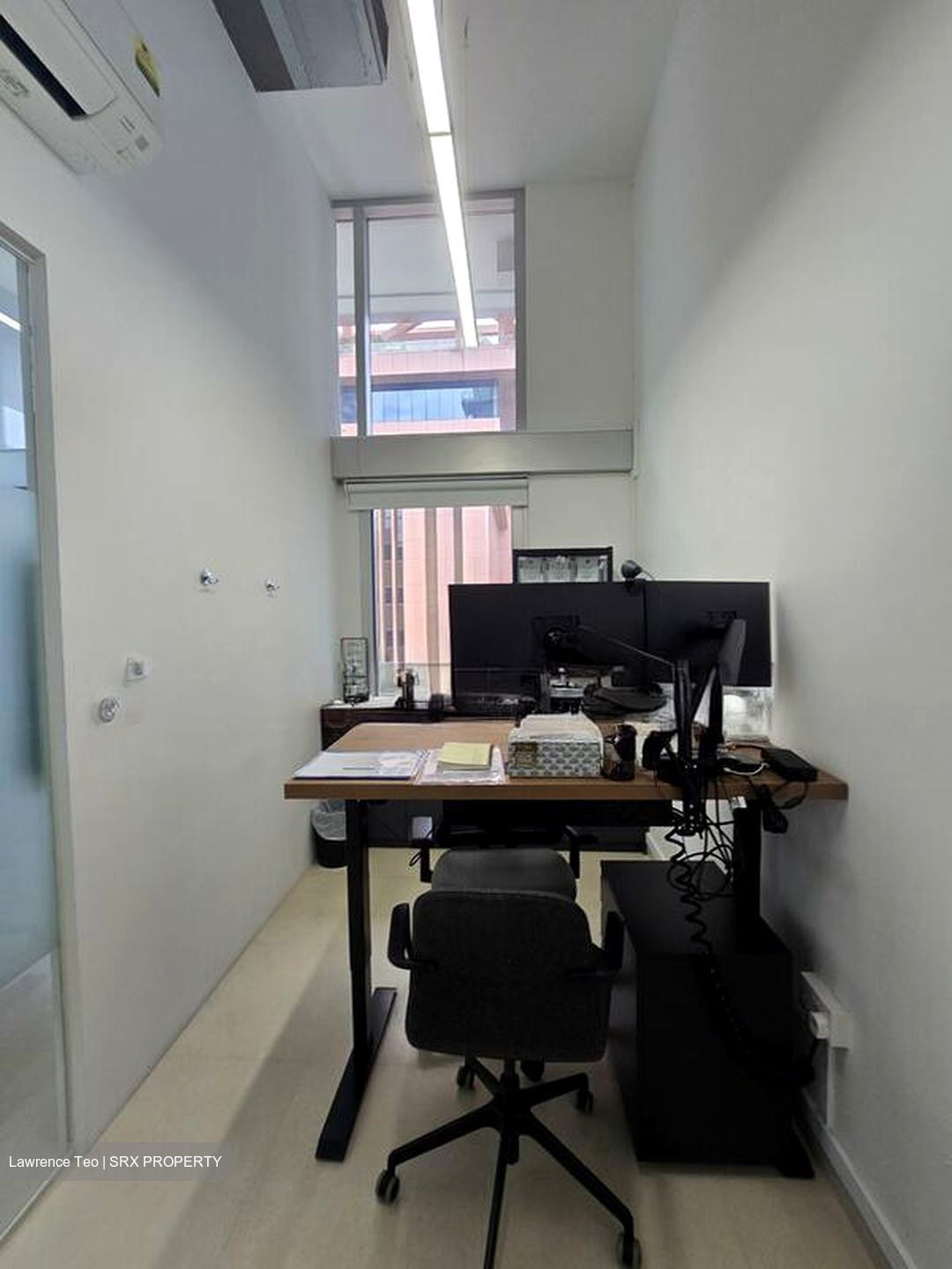 Eon Shenton (D2), Office #570496431